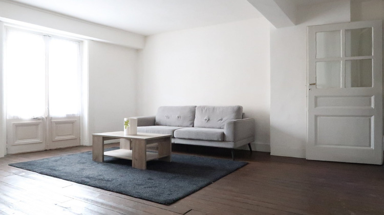 Ma-Cabane - Location Maison SURY LE COMTAL, 66 m²