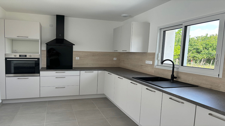 Ma-Cabane - Location Maison THAIRE, 79 m²