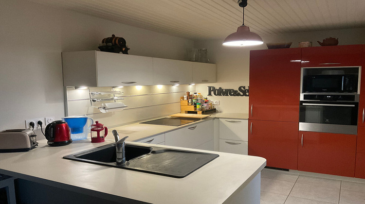 Ma-Cabane - Location Maison TONNAY-CHARENTE, 104 m²