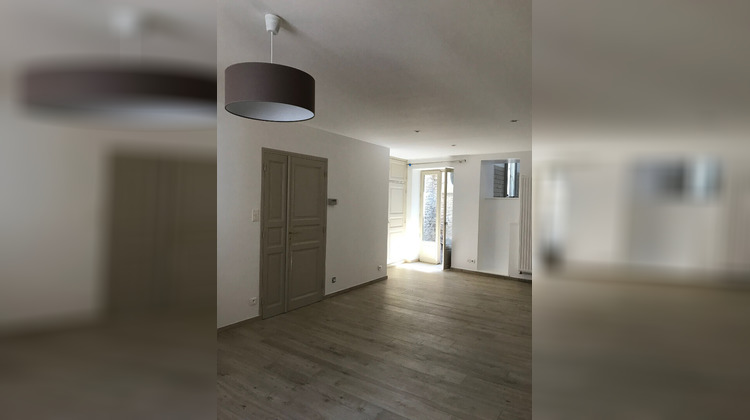 Ma-Cabane - Location Maison TOURNUS, 67 m²