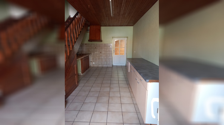 Ma-Cabane - Location Maison TREIZE-SEPTIERS, 94 m²