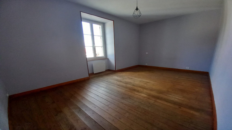 Ma-Cabane - Location Maison TREIZE-SEPTIERS, 94 m²