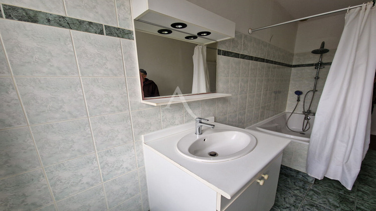 Ma-Cabane - Location Maison VALANJOU, 85 m²