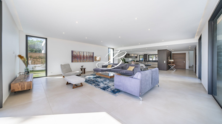 Ma-Cabane - Location Maison Valbonne, 200 m²