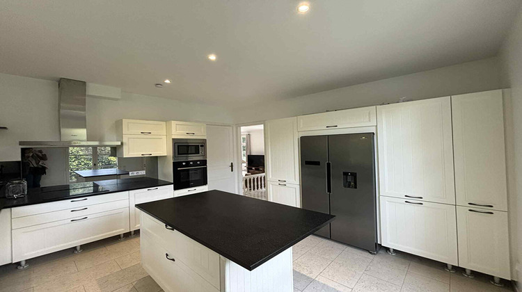 Ma-Cabane - Location Maison VERN-SUR-SEICHE, 243 m²