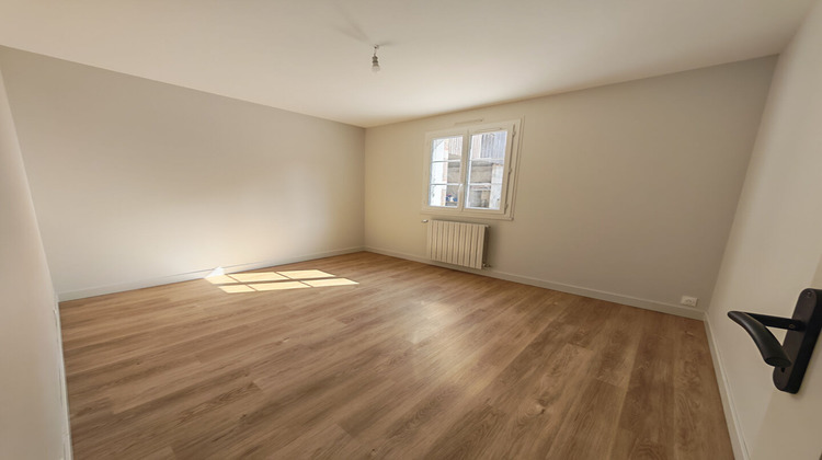 Ma-Cabane - Location Maison VERNOU-SUR-BRENNE, 141 m²