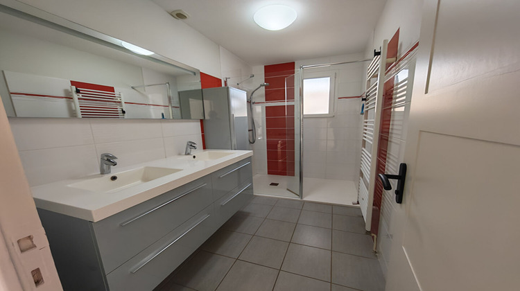 Ma-Cabane - Location Maison VERNOU-SUR-BRENNE, 141 m²