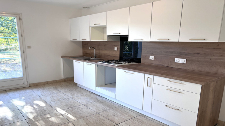 Ma-Cabane - Location Maison VERNOU-SUR-BRENNE, 98 m²