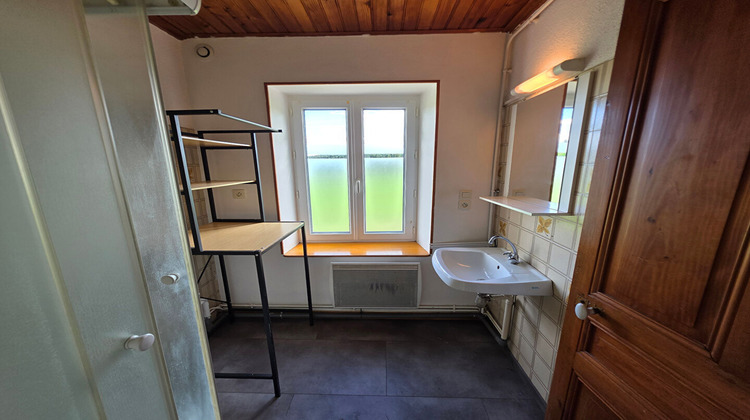 Ma-Cabane - Location Maison VIEU-D'IZENAVE, 67 m²
