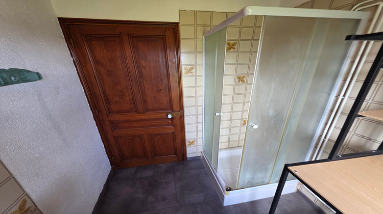 Ma-Cabane - Location Maison VIEU-D'IZENAVE, 67 m²