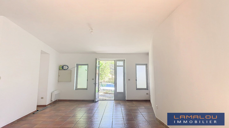 Ma-Cabane - Location Maison VIEUSSAN, 79 m²