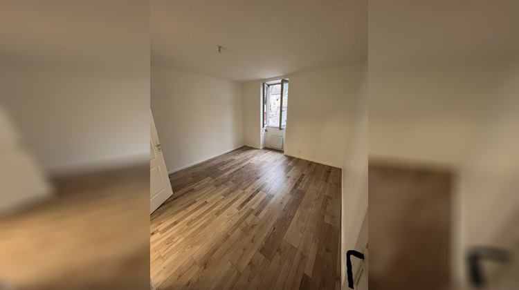 Ma-Cabane - Location Maison Villebois, 55 m²