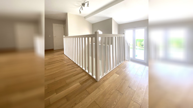 Ma-Cabane - Location Maison VOISINS-LE-BRETONNEUX, 145 m²