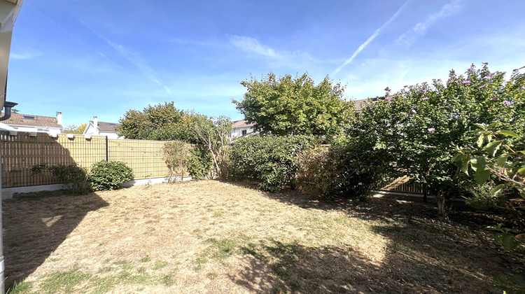 Ma-Cabane - Location Maison VOISINS-LE-BRETONNEUX, 103 m²