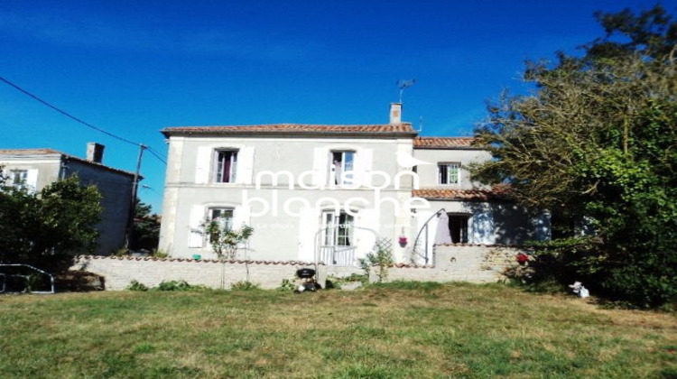Ma-Cabane - Location Maison Vouhé, 126 m²