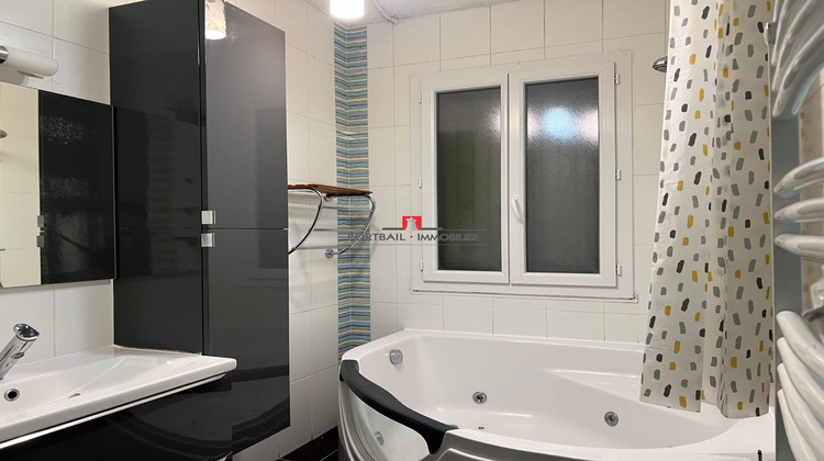 Ma-Cabane - Location Maison Yvrac, 159 m²