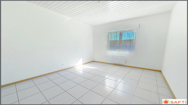 Ma-Cabane - Location Maison Yzernay, 85 m²