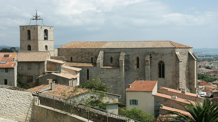 Ma-Cabane - Neuf Appartement HYERES, 38 m²