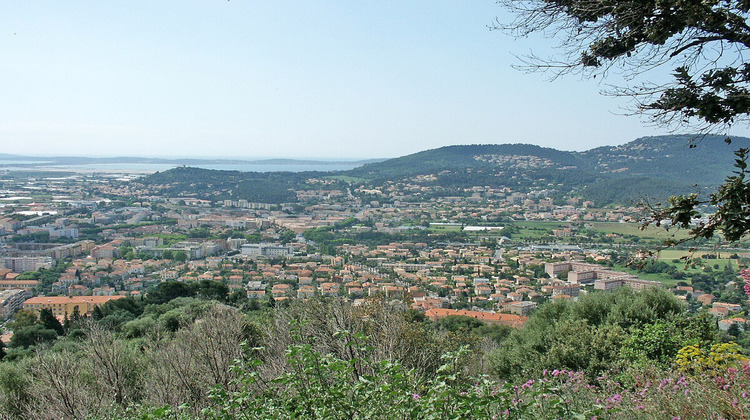 Ma-Cabane - Neuf Appartement HYERES, 88 m²