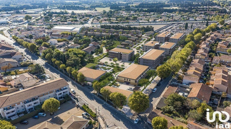 Ma-Cabane - Neuf Appartement Senas, 81 m²