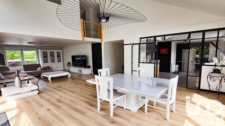 Ma-Cabane - Vente Appartement Émerainville, 148 m²