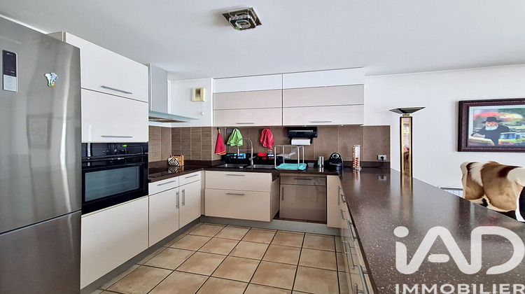 Ma-Cabane - Vente Appartement Émerainville, 90 m²