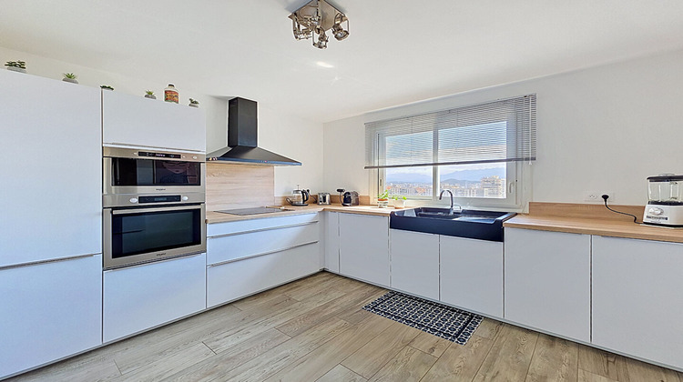 Ma-Cabane - Vente Appartement AJACCIO, 80 m²