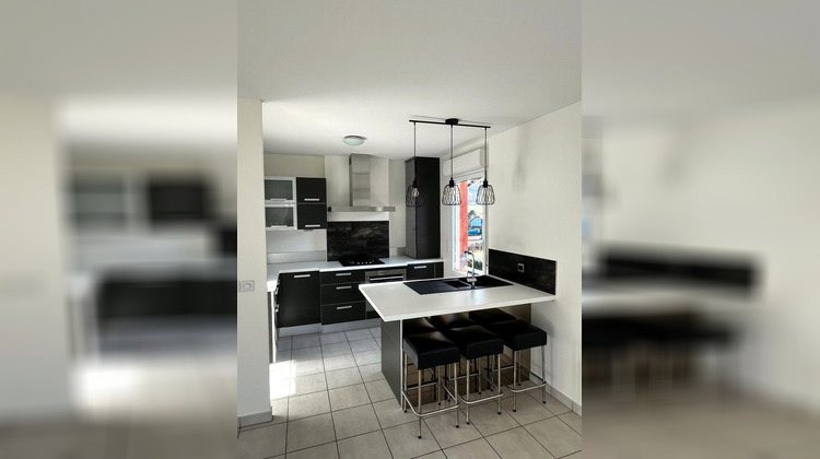 Ma-Cabane - Vente Appartement ALLONZIER LA CAILLE, 64 m²