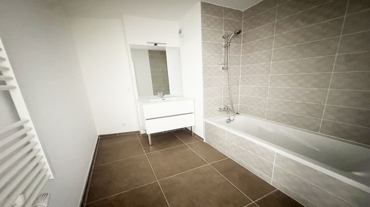 Ma-Cabane - Vente Appartement AMBILLY, 100 m²