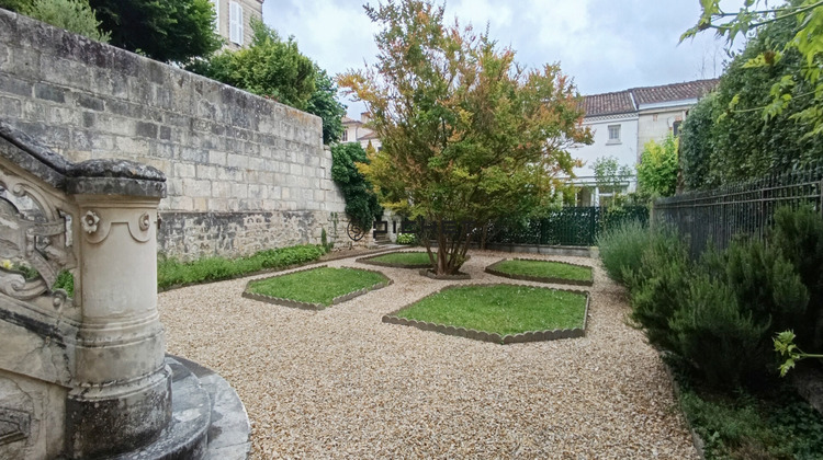 Ma-Cabane - Vente Appartement ANGOULEME, 181 m²