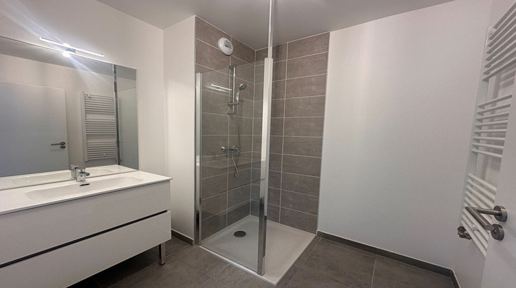 Ma-Cabane - Vente Appartement ANNEMASSE, 77 m²