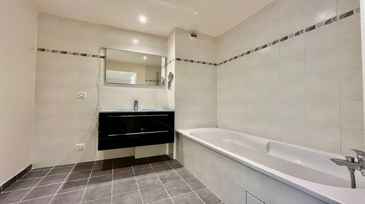 Ma-Cabane - Vente Appartement ANNEMASSE, 70 m²