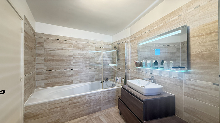 Ma-Cabane - Vente Appartement ASNIERES-SUR-SEINE, 71 m²