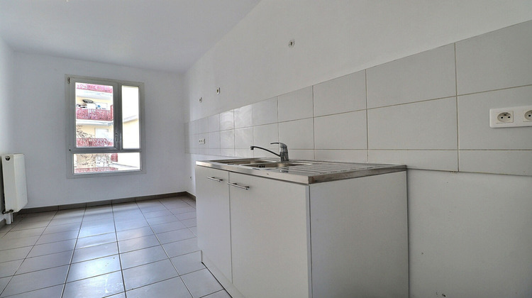Ma-Cabane - Vente Appartement AUBERVILLIERS, 65 m²