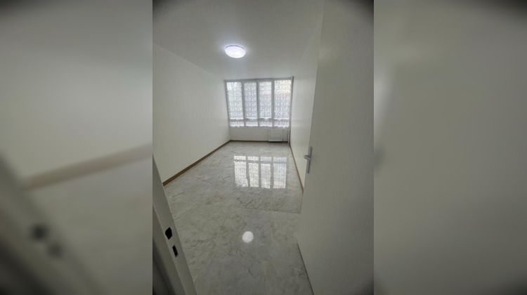 Ma-Cabane - Vente Appartement AUBERVILLIERS, 73 m²
