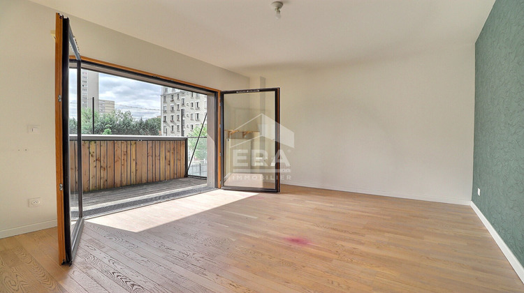 Ma-Cabane - Vente Appartement AUBERVILLIERS, 75 m²