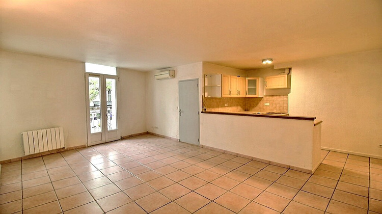 Ma-Cabane - Vente Appartement AUBIGNAN, 73 m²