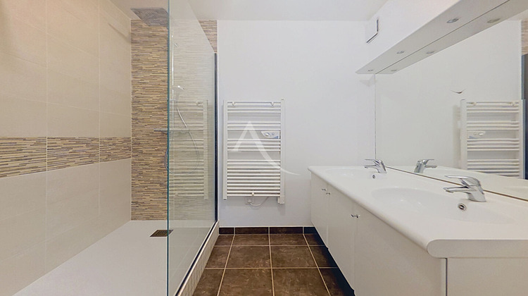 Ma-Cabane - Vente Appartement AVRILLE, 69 m²