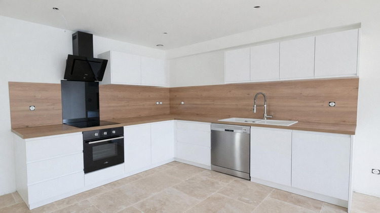 Ma-Cabane - Vente Appartement Bage-le-Chatel, 85 m²