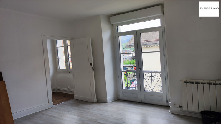 Ma-Cabane - Vente Appartement Bagnères-de-Luchon, 63 m²
