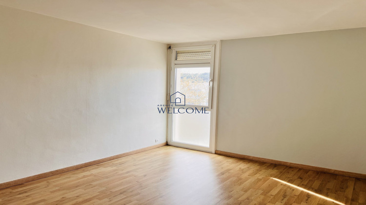 Ma-Cabane - Vente Appartement Bagnols-sur-Cèze, 64 m²