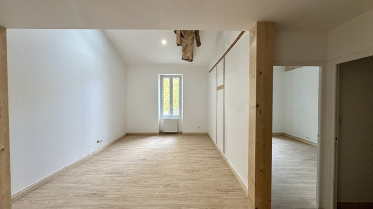 Ma-Cabane - Vente Appartement BARBEZIEUX SAINT HILAIRE, 70 m²