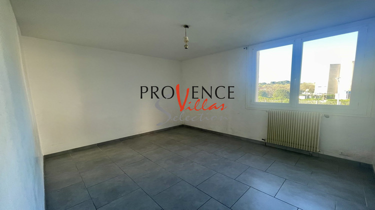 Ma-Cabane - Vente Appartement Beaucaire, 79 m²