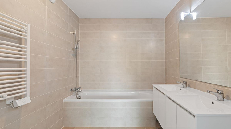 Ma-Cabane - Vente Appartement BEAUSOLEIL, 95 m²
