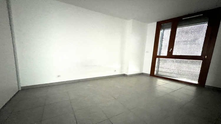 Ma-Cabane - Vente Appartement BEAUZELLE, 60 m²