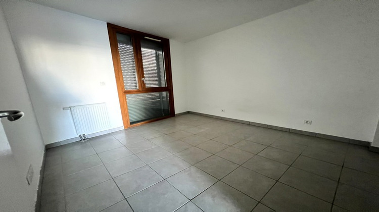 Ma-Cabane - Vente Appartement BEAUZELLE, 60 m²