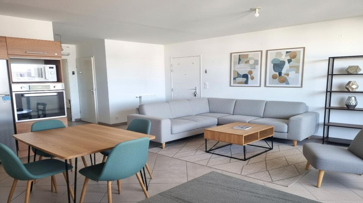 Ma-Cabane - Vente Appartement BEAUZELLE, 63 m²