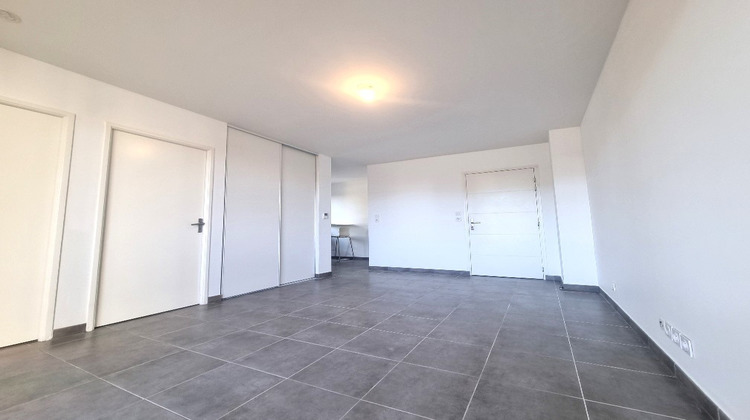 Ma-Cabane - Vente Appartement BEAUZELLE, 45 m²