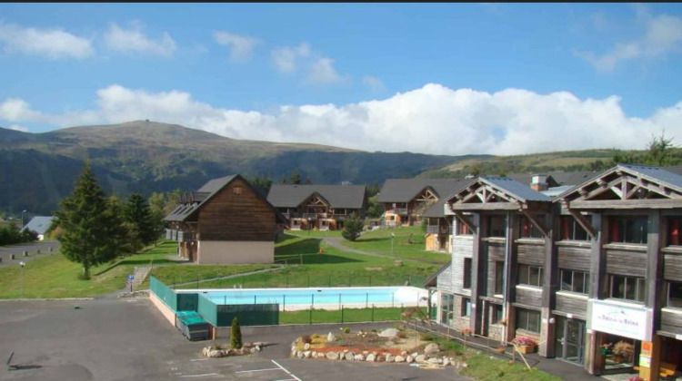 Ma-Cabane - Vente Appartement Besse-et-Saint-Anastaise, 48 m²