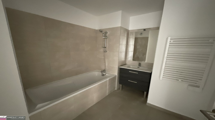 Ma-Cabane - Vente Appartement BEZIERS, 89 m²